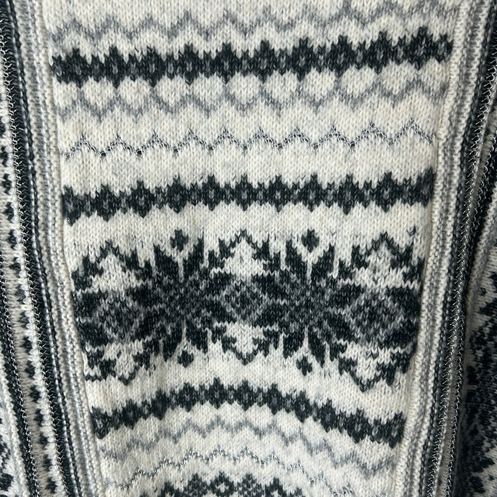CABI Chalet Pullover Sweater 4410 Holiday Festive Size Medium - Picture 5 of 16